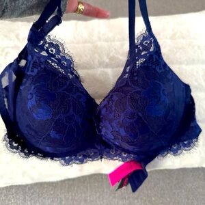 Brand new blue lace push up bra C34
